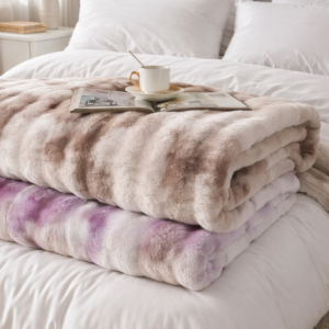 CloudLuxe Plush Faux Fur Blanket – Ultra Soft Premium Comfort Throw